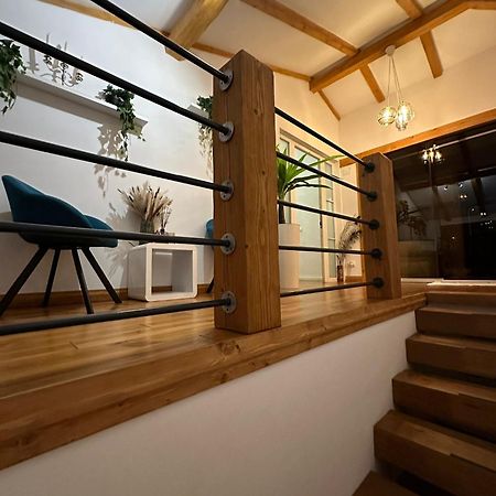 큼홀룸그몰도베네스크 Attic 33 아파트 외부 사진